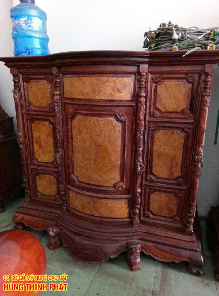 HÌNH ẢNH MẶT TRƯỚC TỦ THỜ GỖ CẨM LAI MẪU BỤNG PHỆ