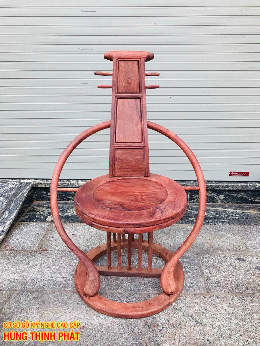 ghế con của Bộ bàn ghế hình chiếc đàn