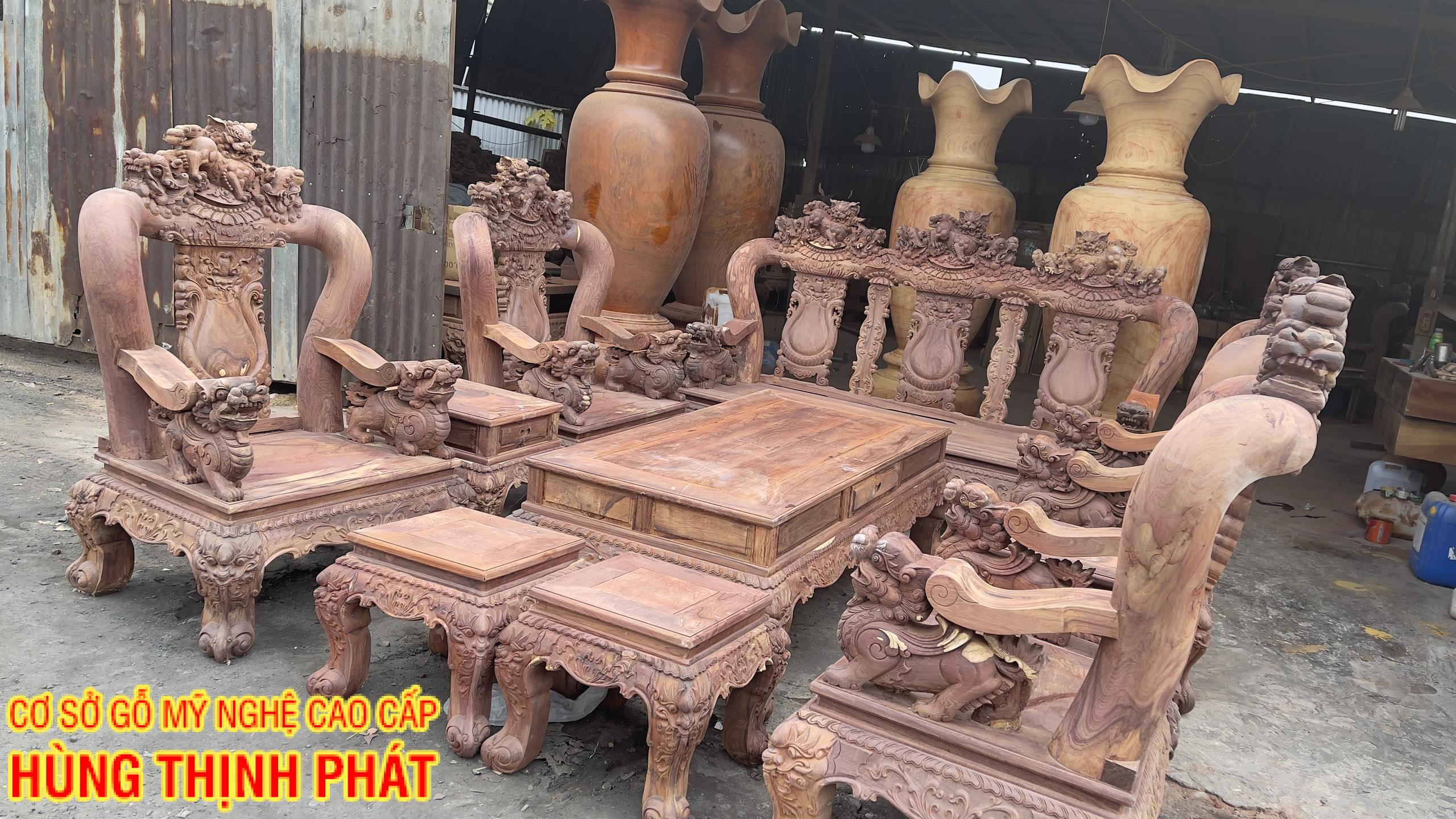 BỘ BÀN GHẾ PHÒNG KHÁCH GỖ CẨM LAI TAY 14 ĐỤC NGHÊ ĐỈNH