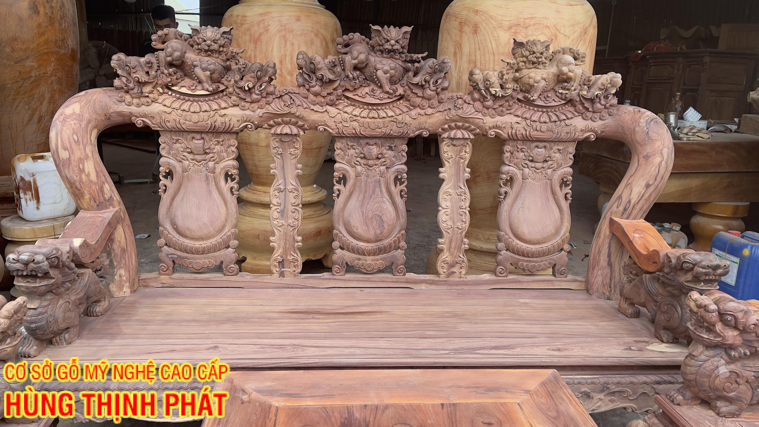 BỘ BÀN GHẾ PHÒNG KHÁCH GỖ CẨM LAI TAY 14 ĐỤC NGHÊ ĐỈNH