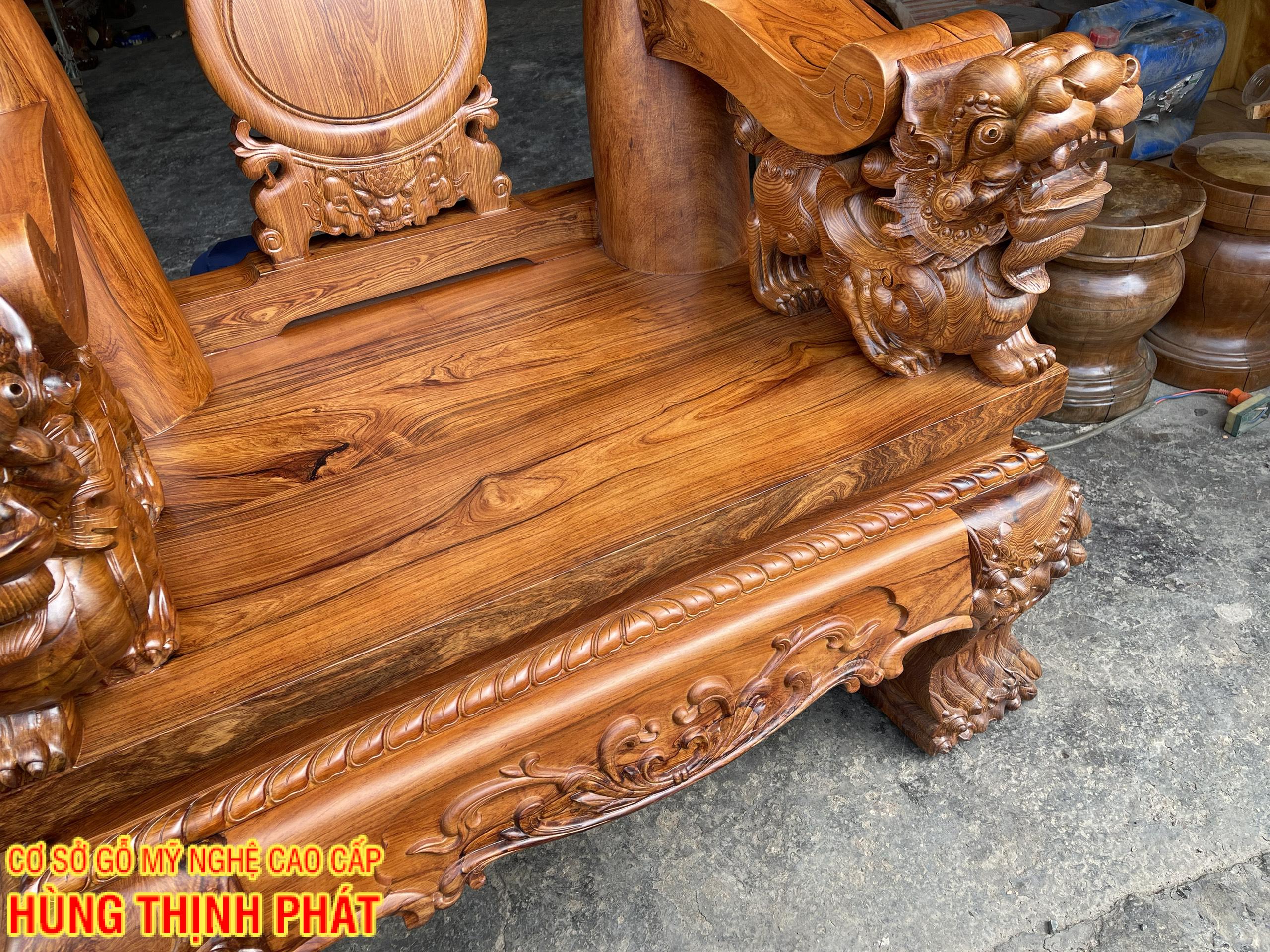 BÀN GHẾ PHÒNG KHÁCH GỖ CẨM LAI TAY 25 HÀNG HOÀN THIỆN SIÊU KHỦNG