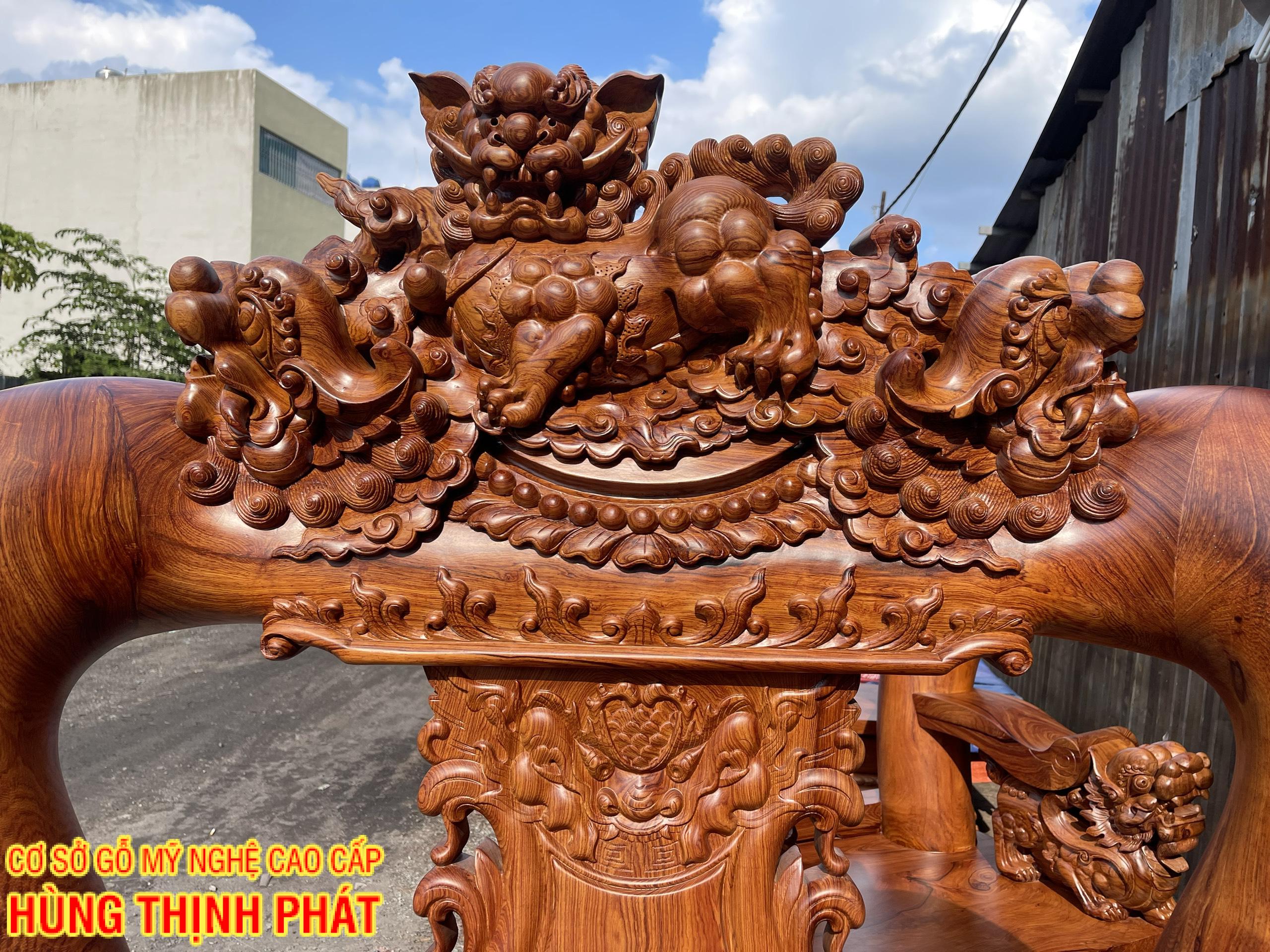 BÀN GHẾ PHÒNG KHÁCH GỖ CẨM LAI TAY 25 HÀNG HOÀN THIỆN SIÊU KHỦNG