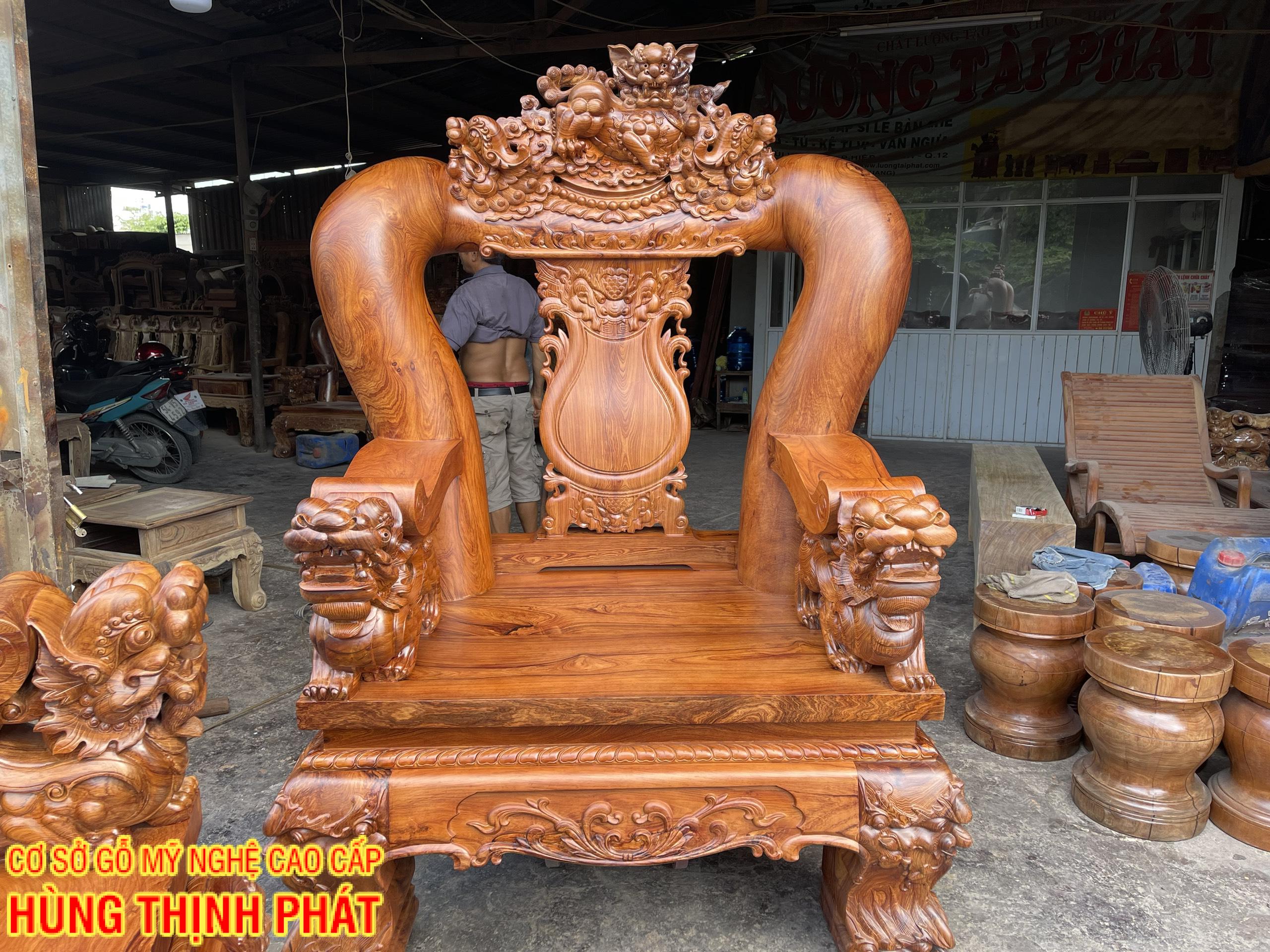 BÀN GHẾ PHÒNG KHÁCH GỖ CẨM LAI TAY 25 HÀNG HOÀN THIỆN SIÊU KHỦNG