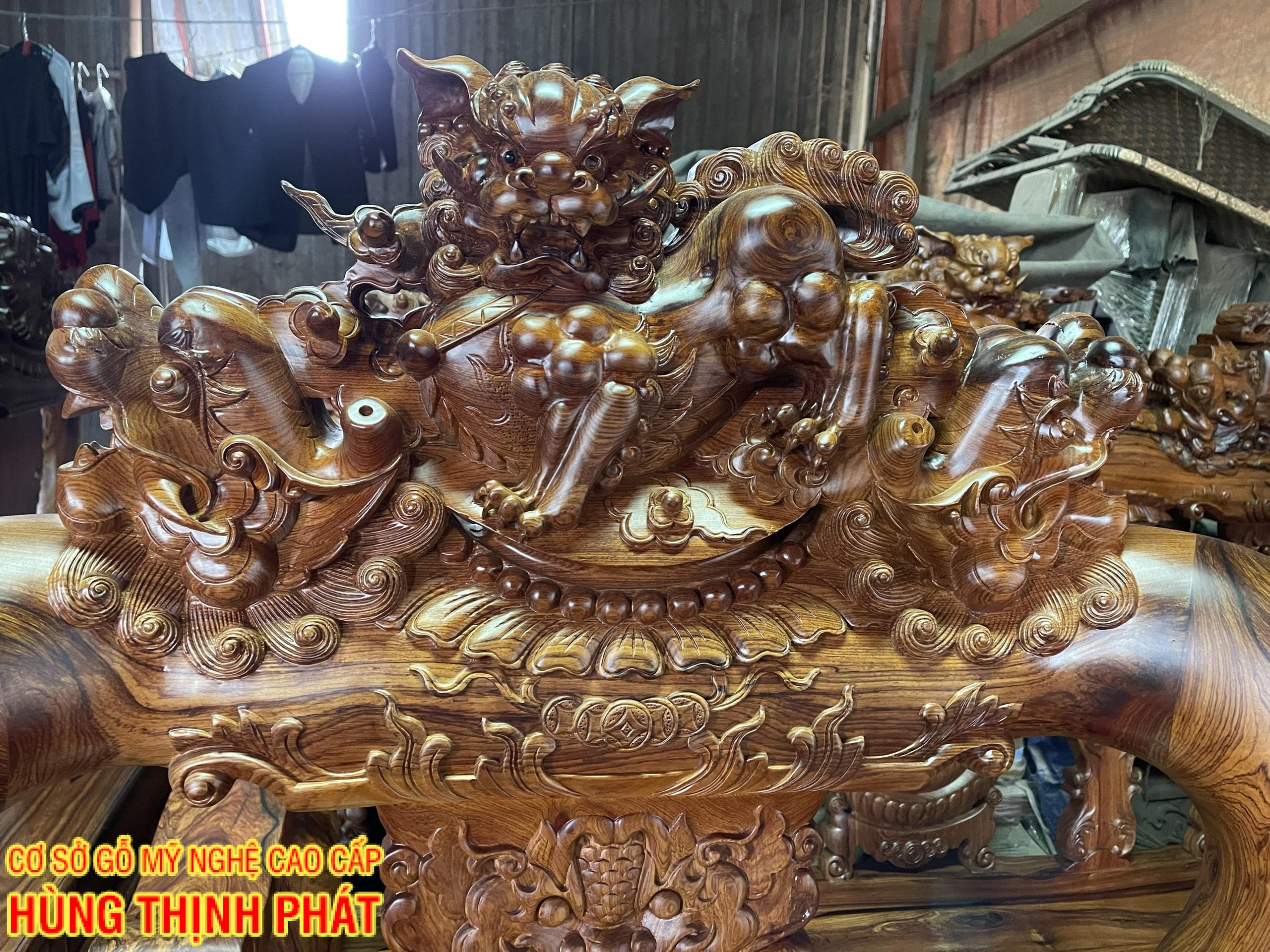 bàn ghế phòng khách gỗ Cẩm Lai mặt Long Khung Tranh