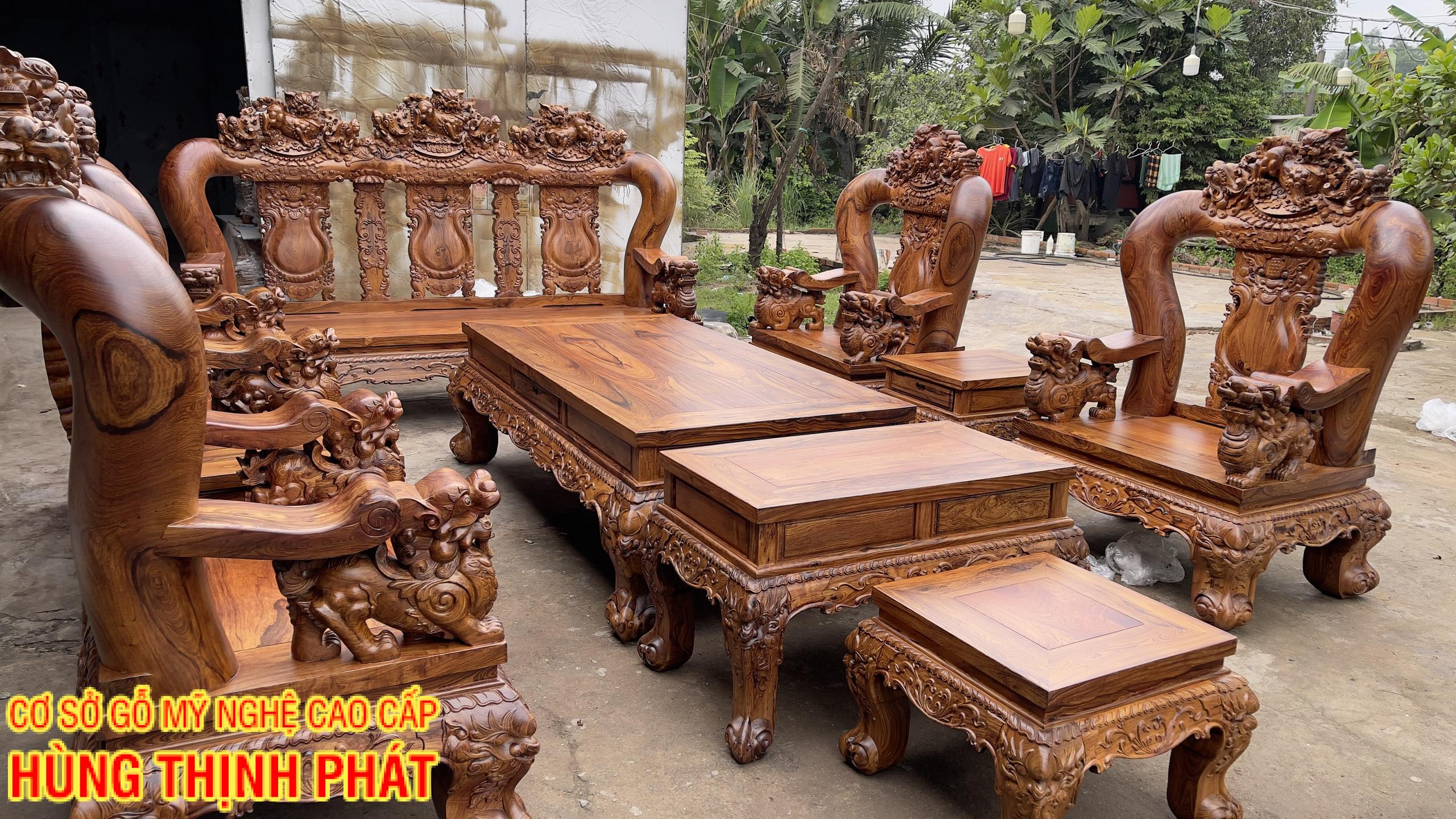 BÀN GHẾ PHÒNG KHÁCH GỖ CẨM LAI TAY 20 ĐỤC NGHÊ 11 MÓN