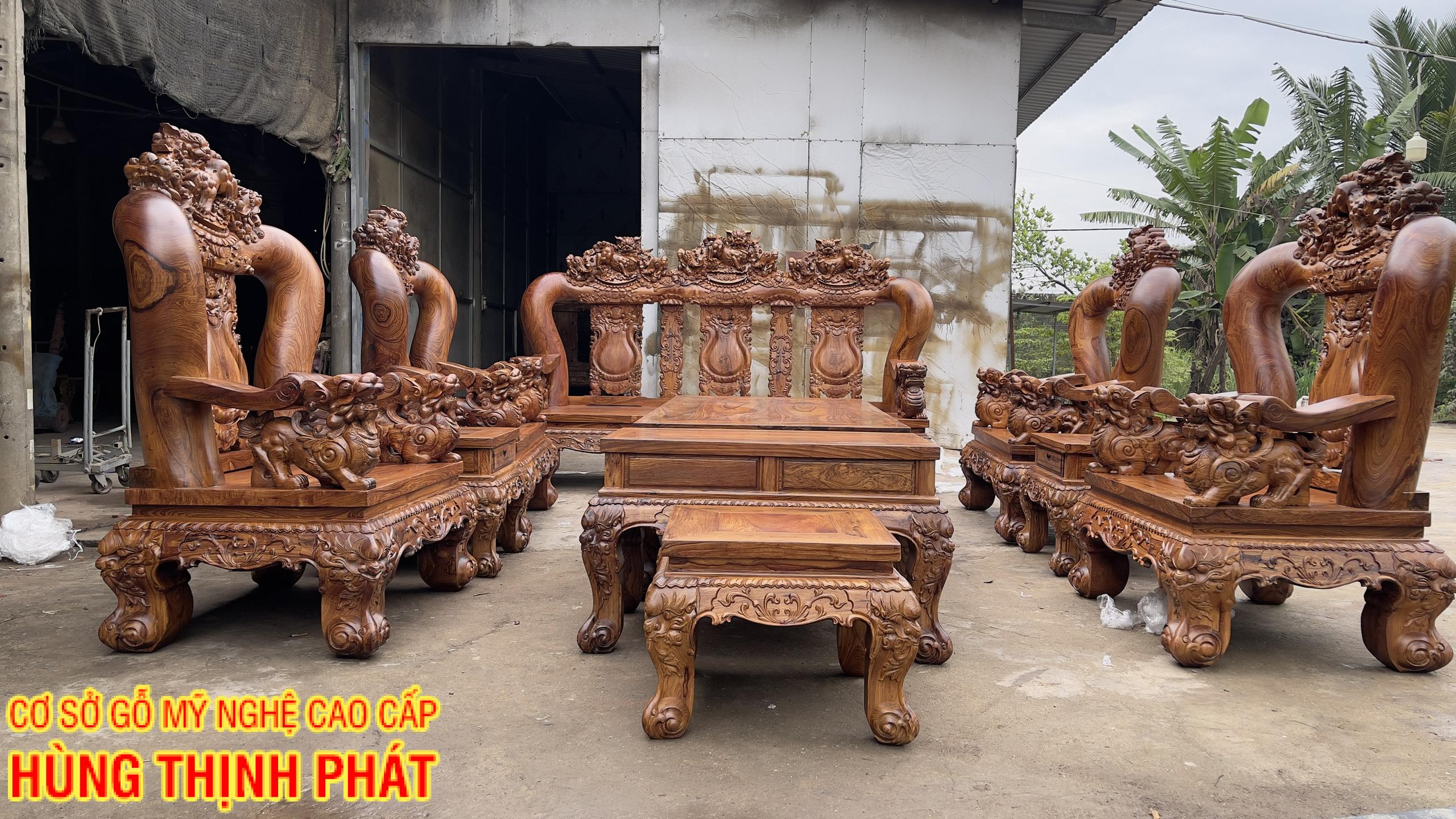 BÀN GHẾ PHÒNG KHÁCH GỖ CẨM LAI TAY 20 ĐỤC NGHÊ 11 MÓN