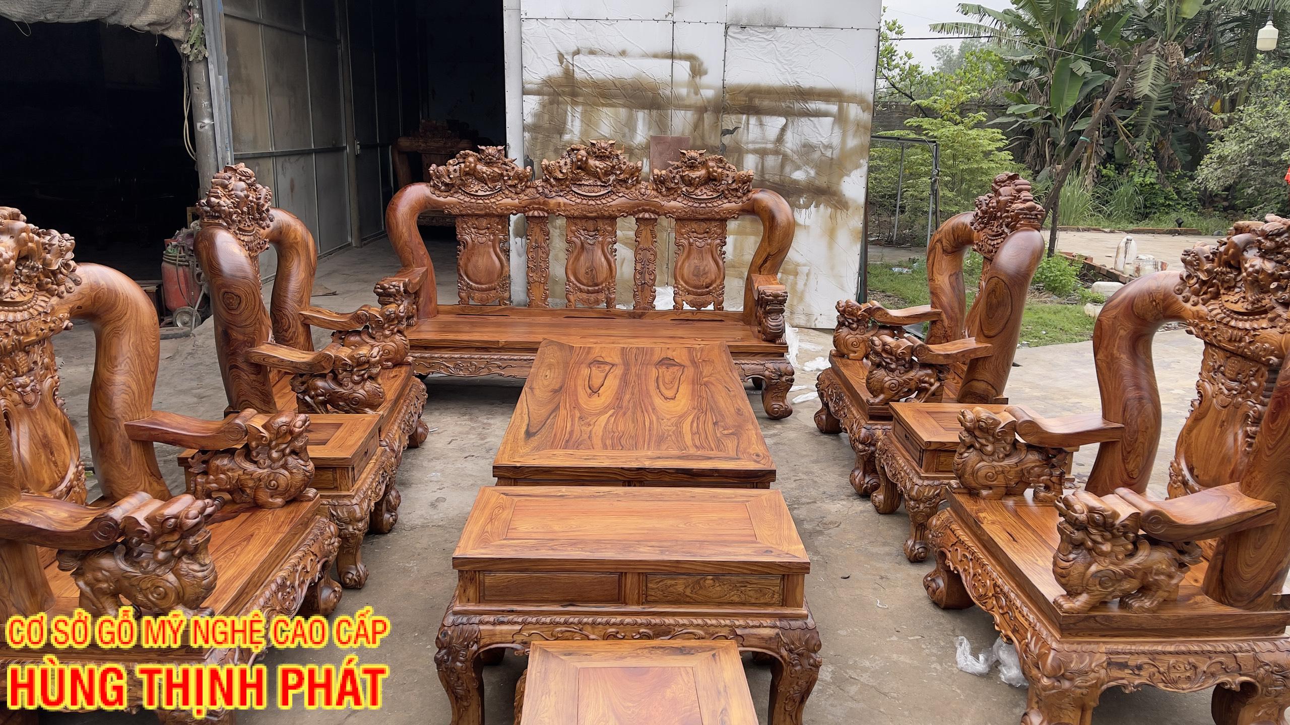 BÀN GHẾ PHÒNG KHÁCH GỖ CẨM LAI TAY 20 ĐỤC NGHÊ 11 MÓN