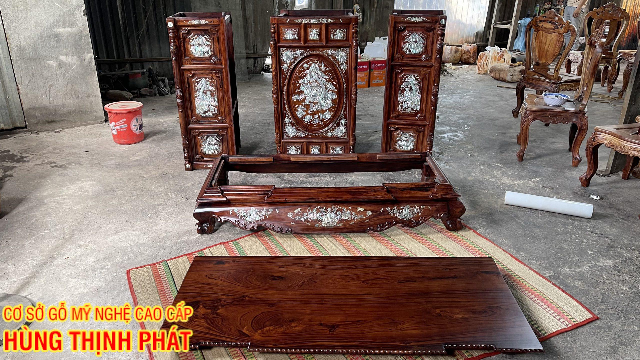 TỦ THỜ GỖ CẨM LAI TRÁM NỔI KHẢM ỐC XÀ CỪ