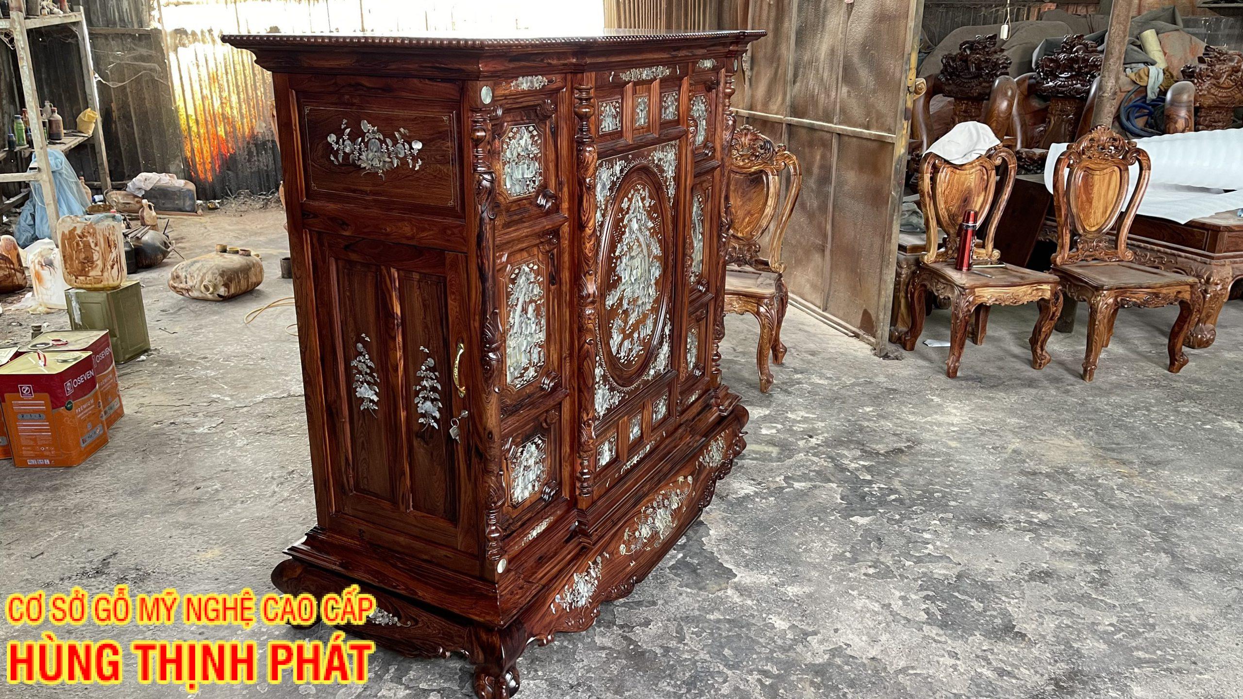 TỦ THỜ GỖ CẨM LAI TRÁM NỔI KHẢM ỐC XÀ CỪ