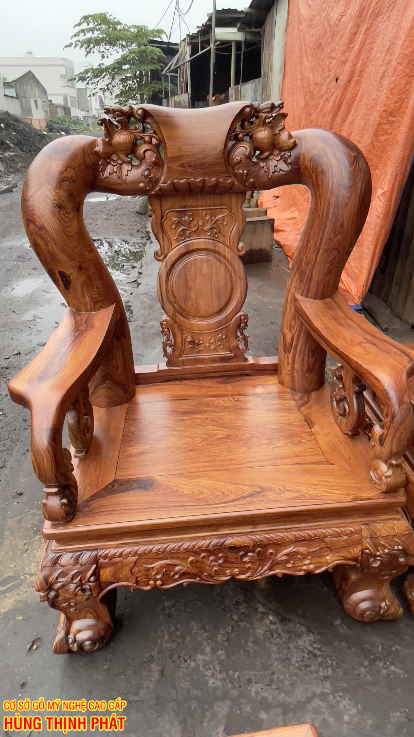 BÀN GHẾ GỖ CẨM LAI ĐỤC CHẠM ĐÀO HOÁ RỒNG