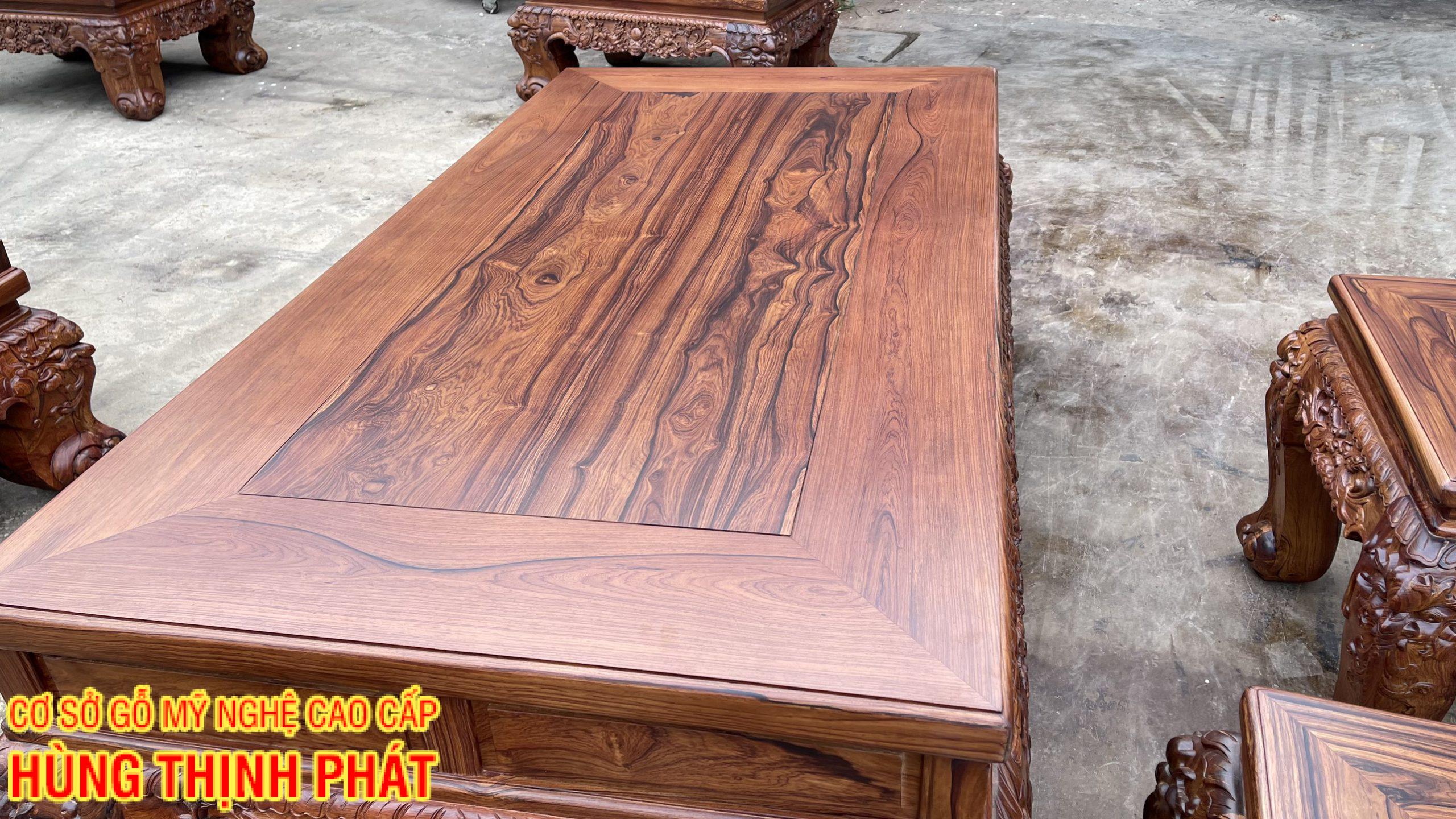 Bàn ghế phòng khách gỗ Cẩm Lai tay 22 đục Nghê 10 món