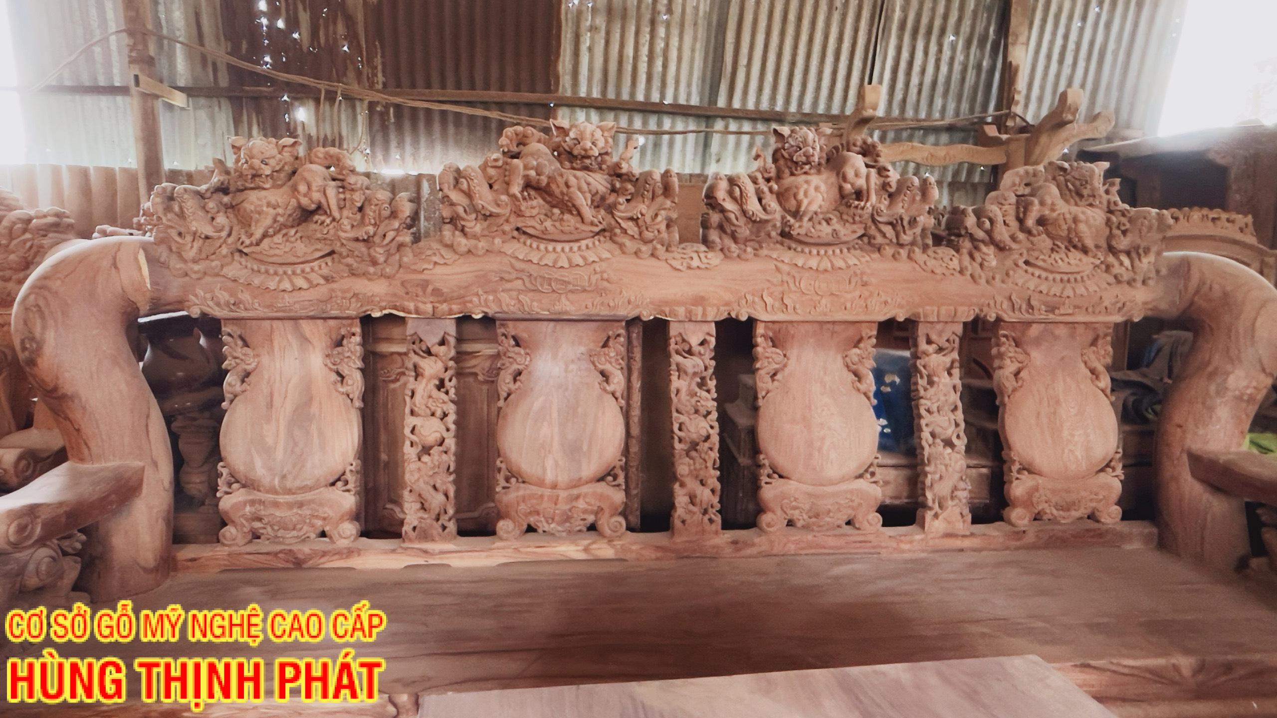 BỘ BÀN GHẾ CẨM LAI TAY 24 10 MÓN ĐỤC NGHÊ ĐỈNH