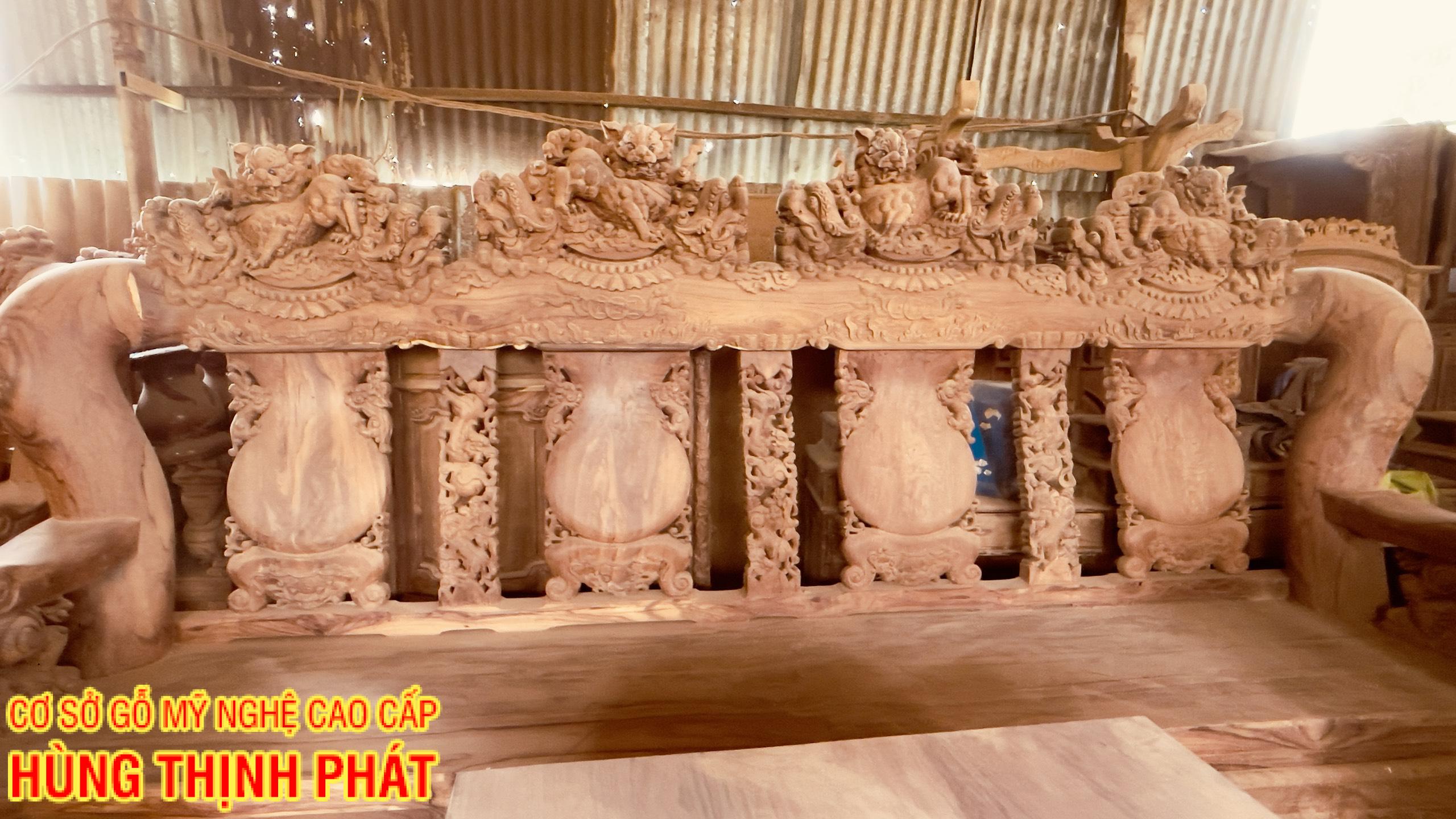 BỘ BÀN GHẾ CẨM LAI TAY 24 10 MÓN ĐỤC NGHÊ ĐỈNH