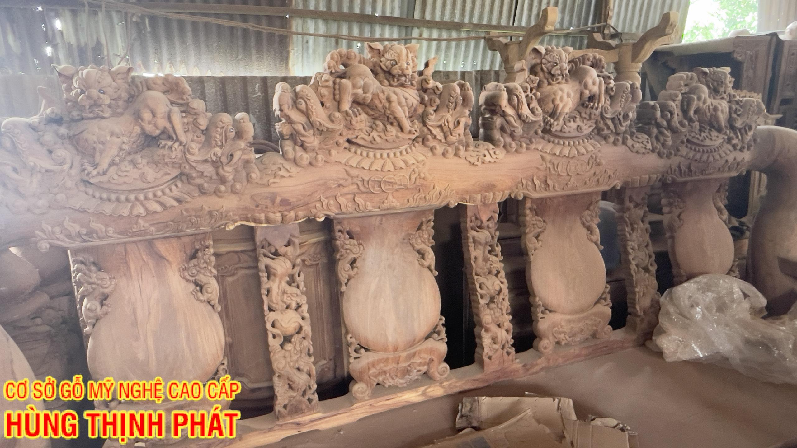 BỘ BÀN GHẾ CẨM LAI TAY 24 10 MÓN ĐỤC NGHÊ ĐỈNH