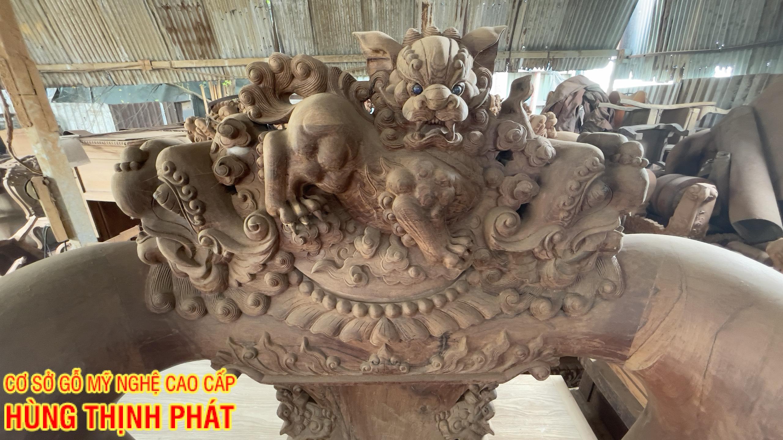 BỘ BÀN GHẾ CẨM LAI TAY 24 10 MÓN ĐỤC NGHÊ ĐỈNH