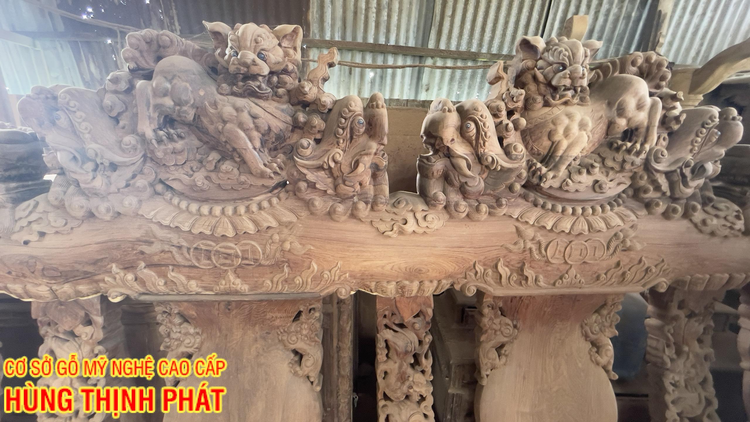 BỘ BÀN GHẾ CẨM LAI TAY 24 10 MÓN ĐỤC NGHÊ ĐỈNH