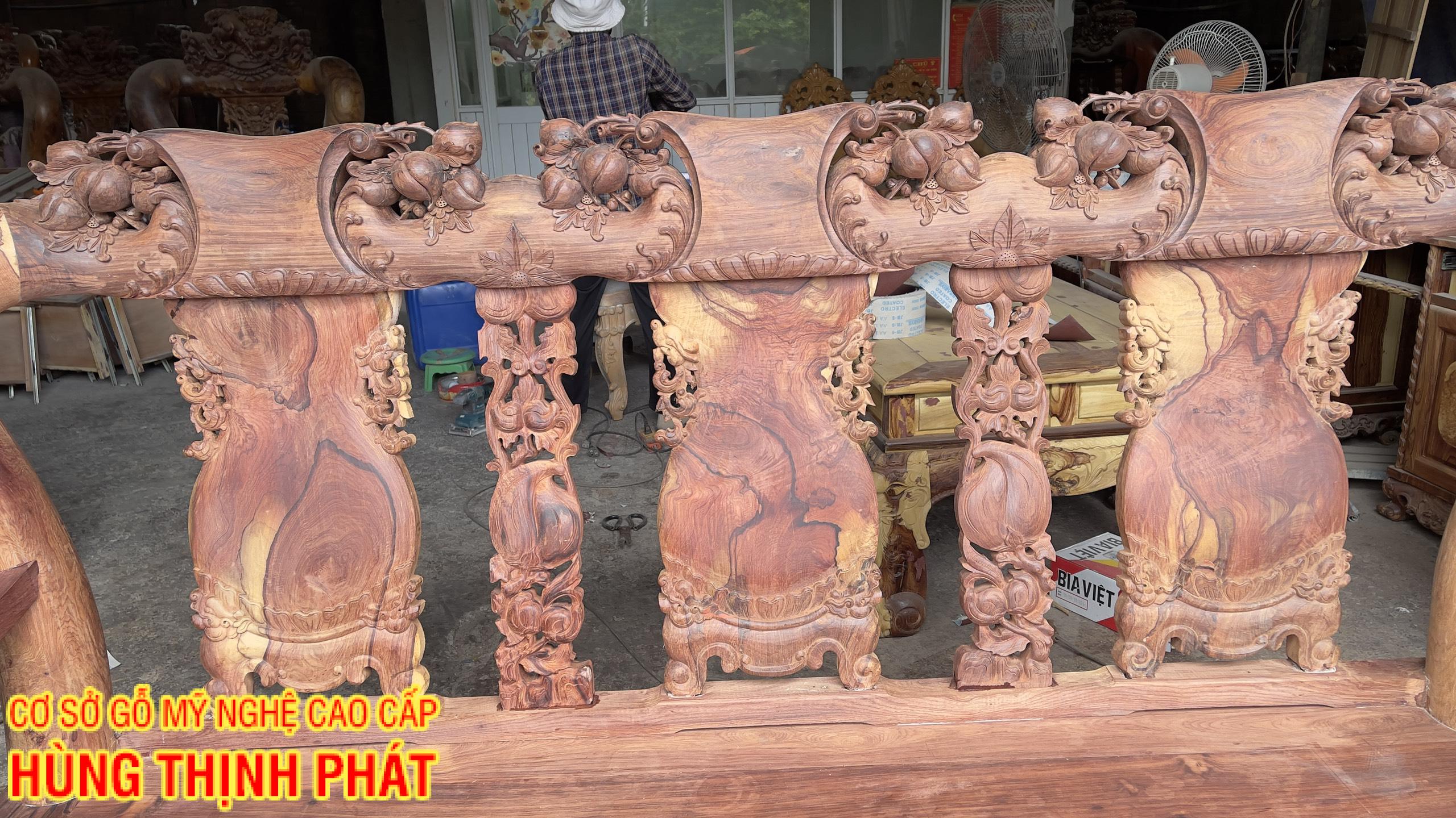 Bộ bàn ghế phòng khách gỗ Cẩm Phèo 6 món tay cột 12 mộc - Sự quý hiếm và độc đáo