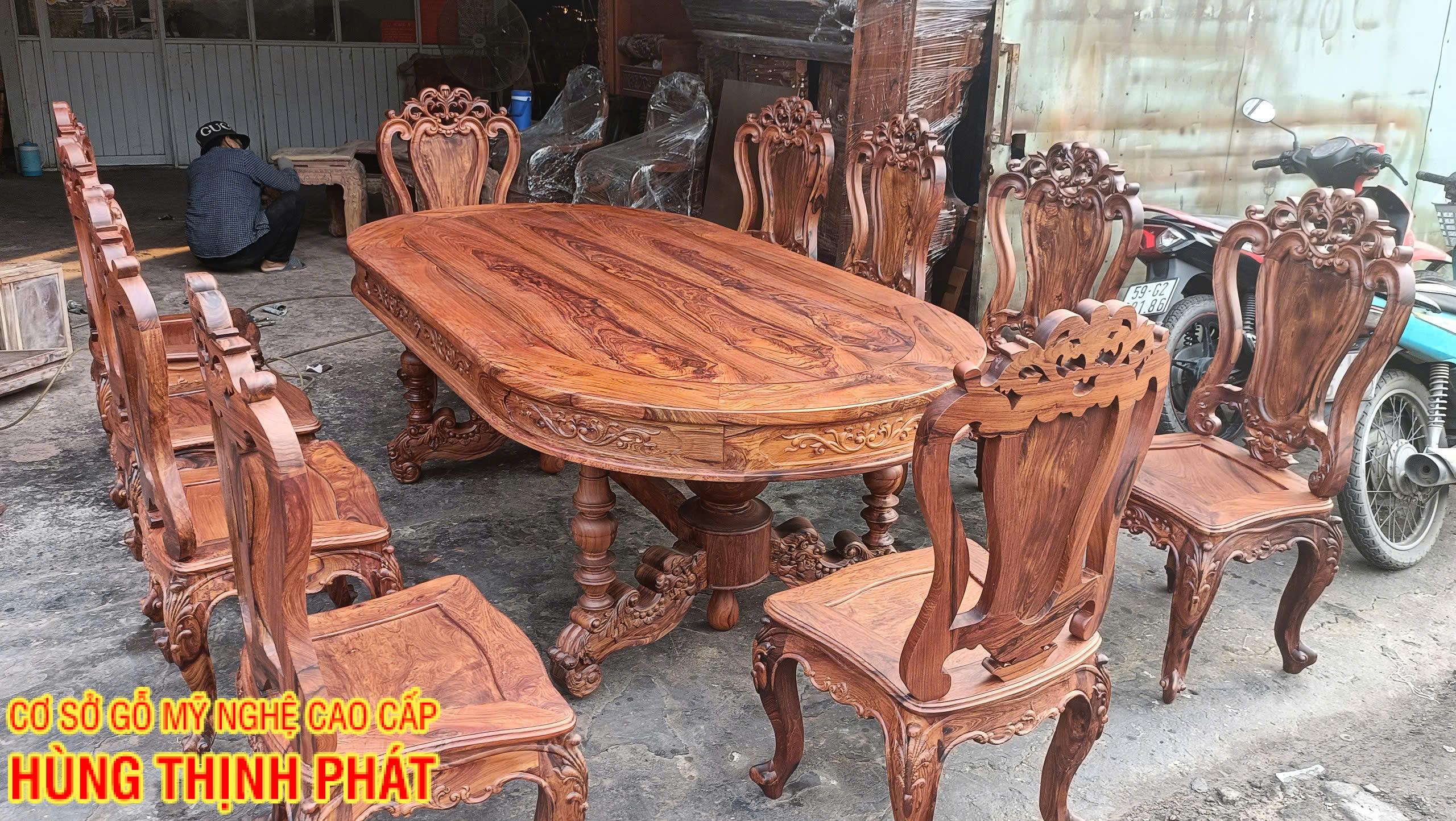 Bộ Bàn Ghế Ăn Gỗ Cẩm Lai Louis 11 Món – Đẳng Cấp Sang Trọng Cho Phòng Bếp Của Bạn