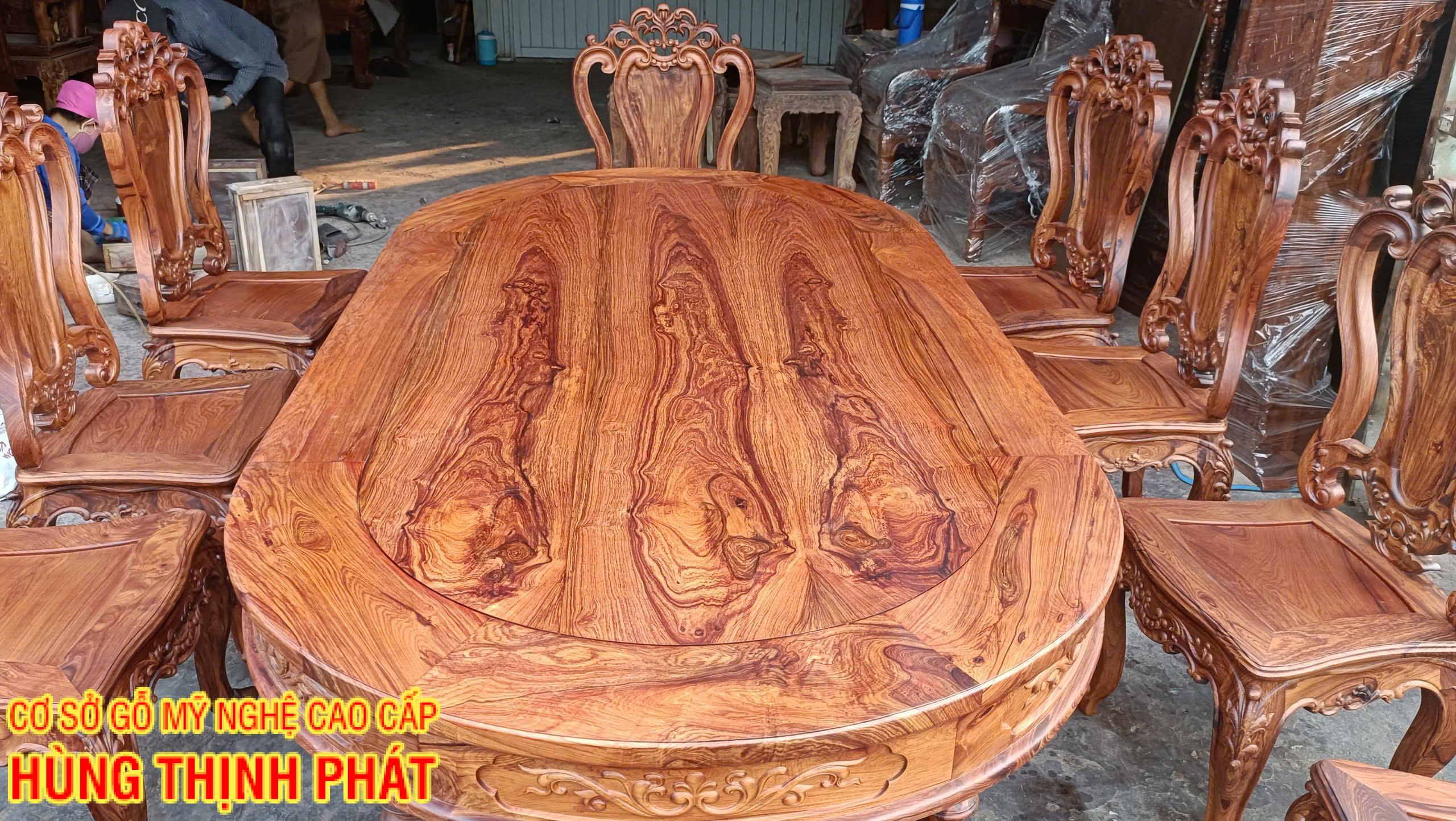 Bộ Bàn Ghế Ăn Gỗ Cẩm Lai Louis 11 Món – Đẳng Cấp Sang Trọng Cho Phòng Bếp Của Bạn