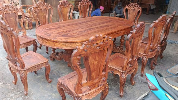 Bộ Bàn Ghế Ăn Gỗ Cẩm Lai Louis 11 Món – Đẳng Cấp Sang Trọng Cho Phòng Bếp Của Bạn