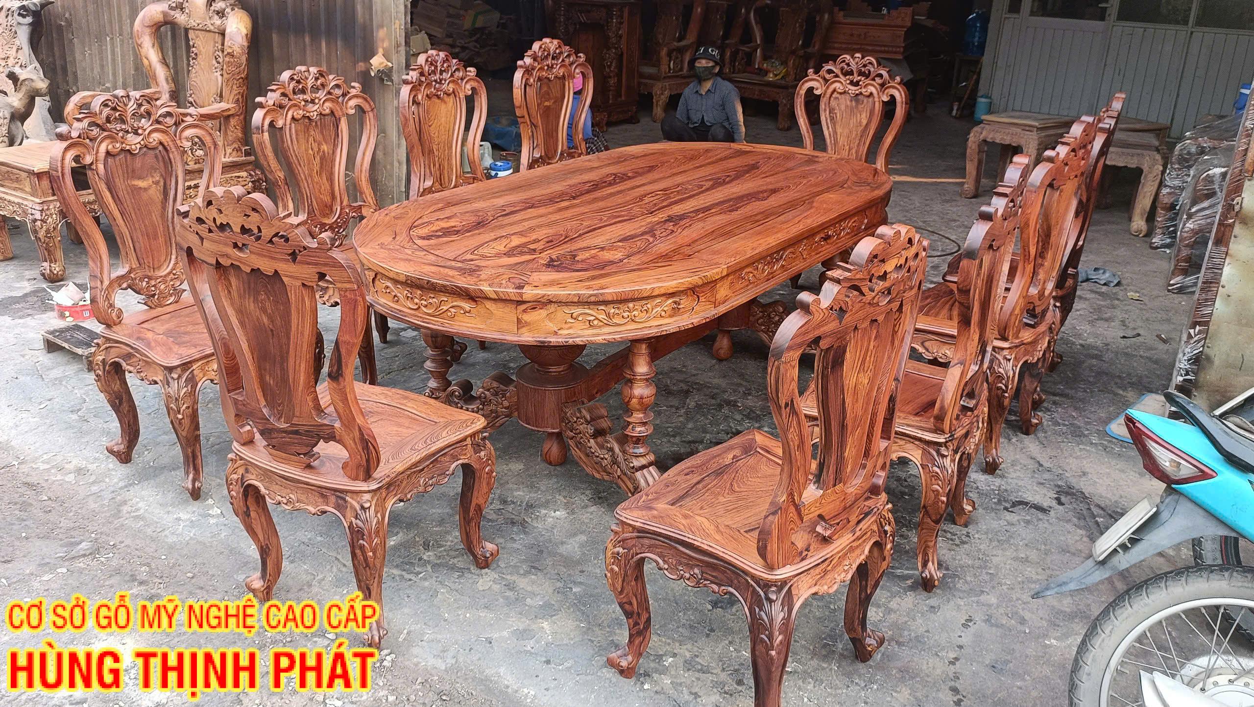 Bộ Bàn Ghế Ăn Gỗ Cẩm Lai Louis 11 Món – Đẳng Cấp Sang Trọng Cho Phòng Bếp Của Bạn