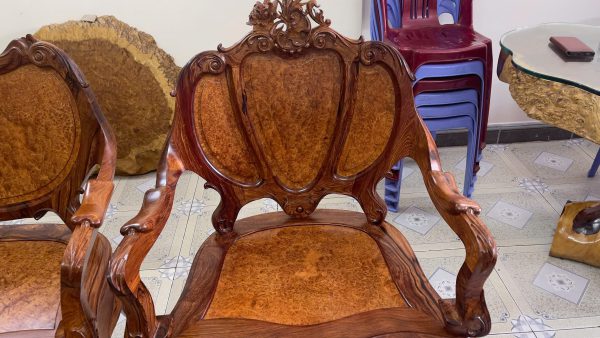 Bộ Bàn Ghế Louis 3 Buồng 9 Món – Nét Đẹp Tân Cổ Điển Từ Gỗ Hương và Cẩm Lai