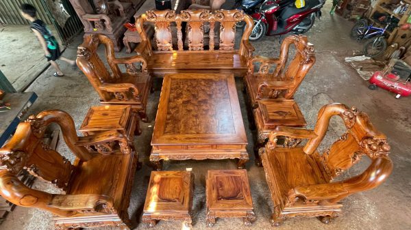 Bộ Bàn Ghế Triện Đào Tay 12 Gỗ Cẩm Lai – Nét Sang Trọng Bền Vững Cho Phòng Khách