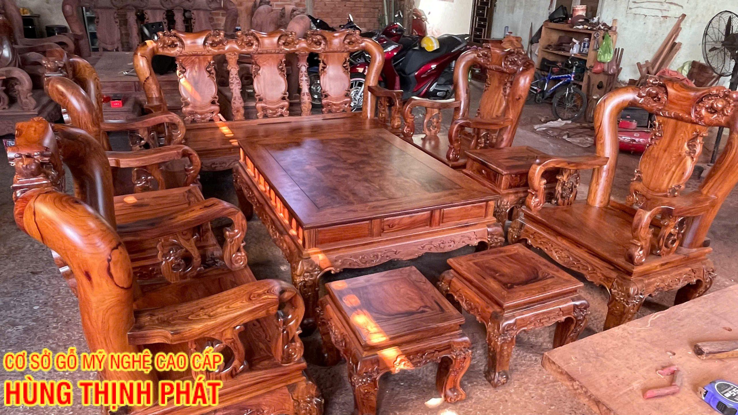 Bộ Bàn Ghế Triện Đào Tay 12 Gỗ Cẩm Lai – Nét Sang Trọng Bền Vững Cho Phòng Khách