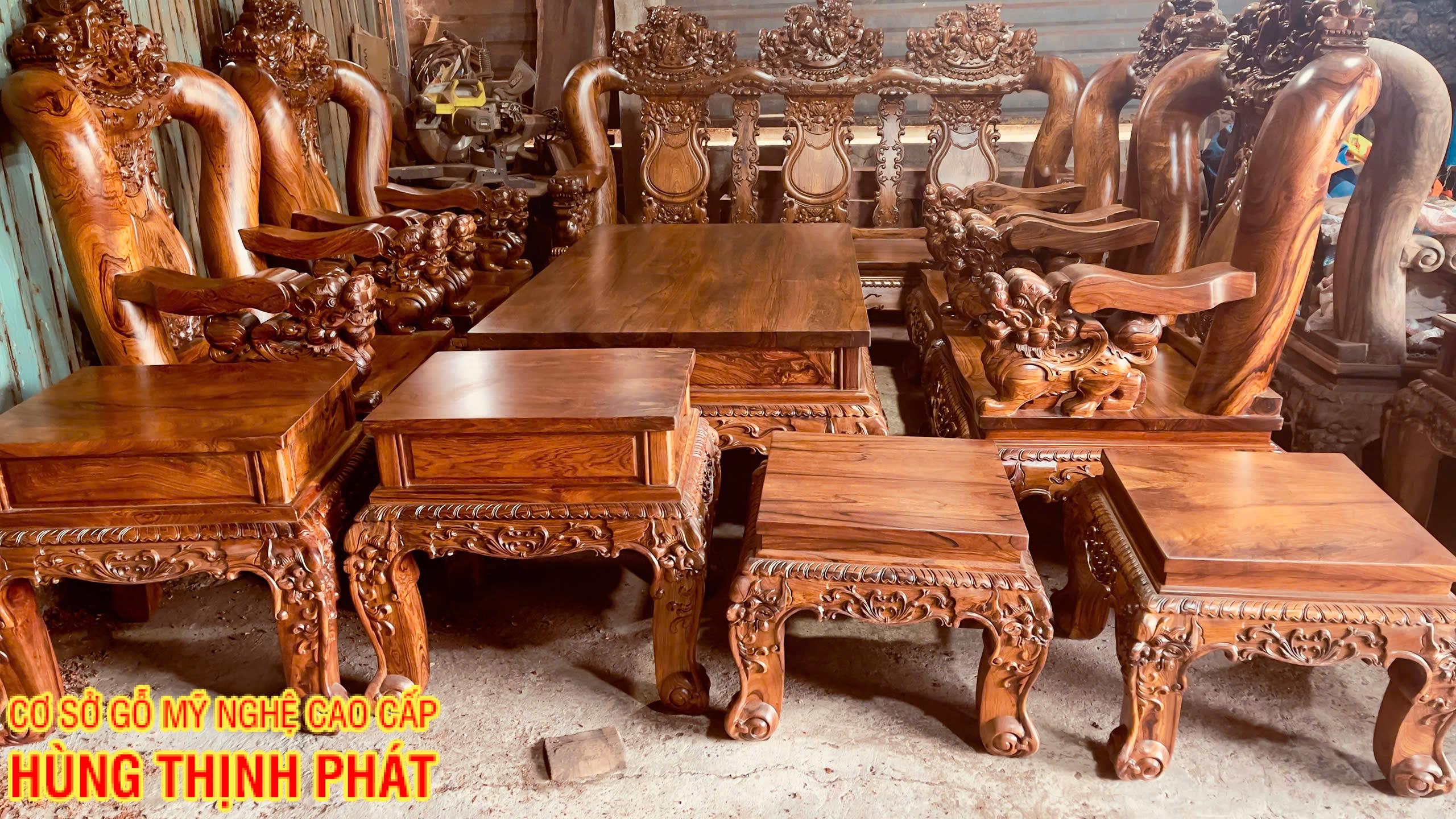 Bộ Bàn Ghế Gỗ Cẩm Lai Mặt Tràn Tay 14 Đục Chạm Nghê – Tuyệt Tác Phong Thủy Cho Phòng Khách Hiện Đại