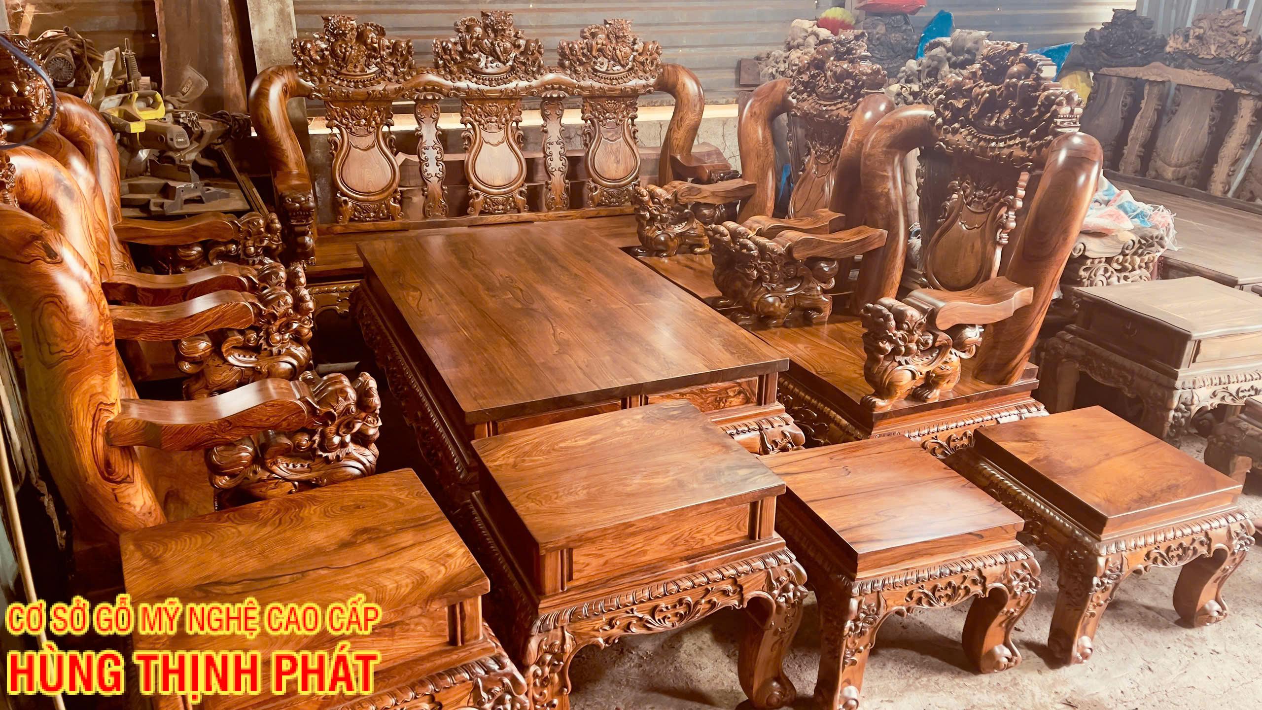 Bộ Bàn Ghế Gỗ Cẩm Lai Mặt Tràn Tay 14 Đục Chạm Nghê – Tuyệt Tác Phong Thủy Cho Phòng Khách Hiện Đại