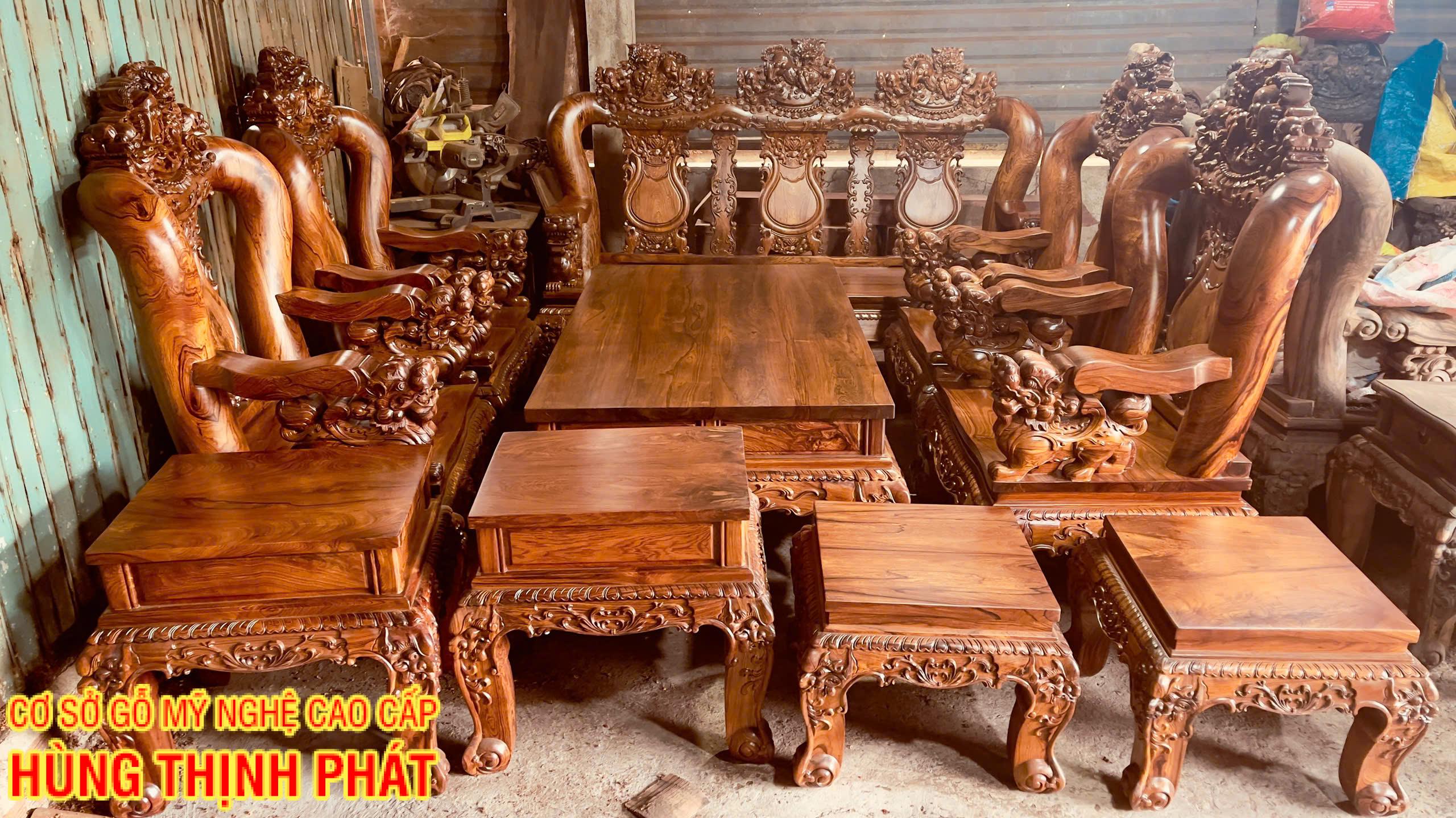 Bộ Bàn Ghế Gỗ Cẩm Lai Mặt Tràn Tay 14 Đục Chạm Nghê – Tuyệt Tác Phong Thủy Cho Phòng Khách Hiện Đại