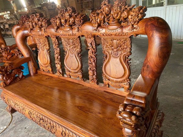 Bàn Ghế Gỗ Cẩm Lai Campuchia – Kiệt Tác Nghệ Thuật Tay Cột 16 Đẳng Cấp