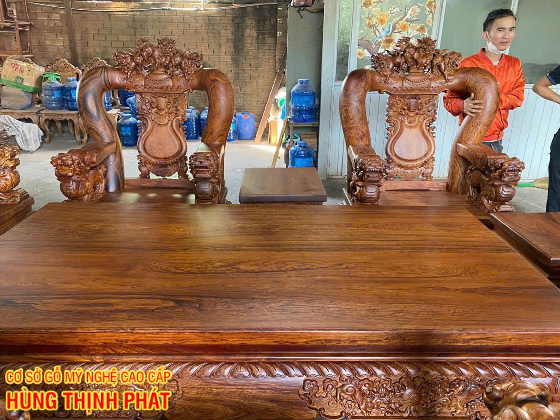 Bàn Ghế Gỗ Cẩm Lai Campuchia – Kiệt Tác Nghệ Thuật Tay Cột 16 Đẳng Cấp