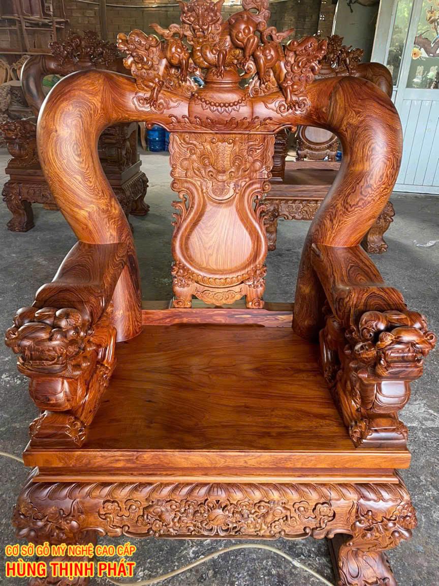 Bàn Ghế Gỗ Cẩm Lai Campuchia – Kiệt Tác Nghệ Thuật Tay Cột 16 Đẳng Cấp